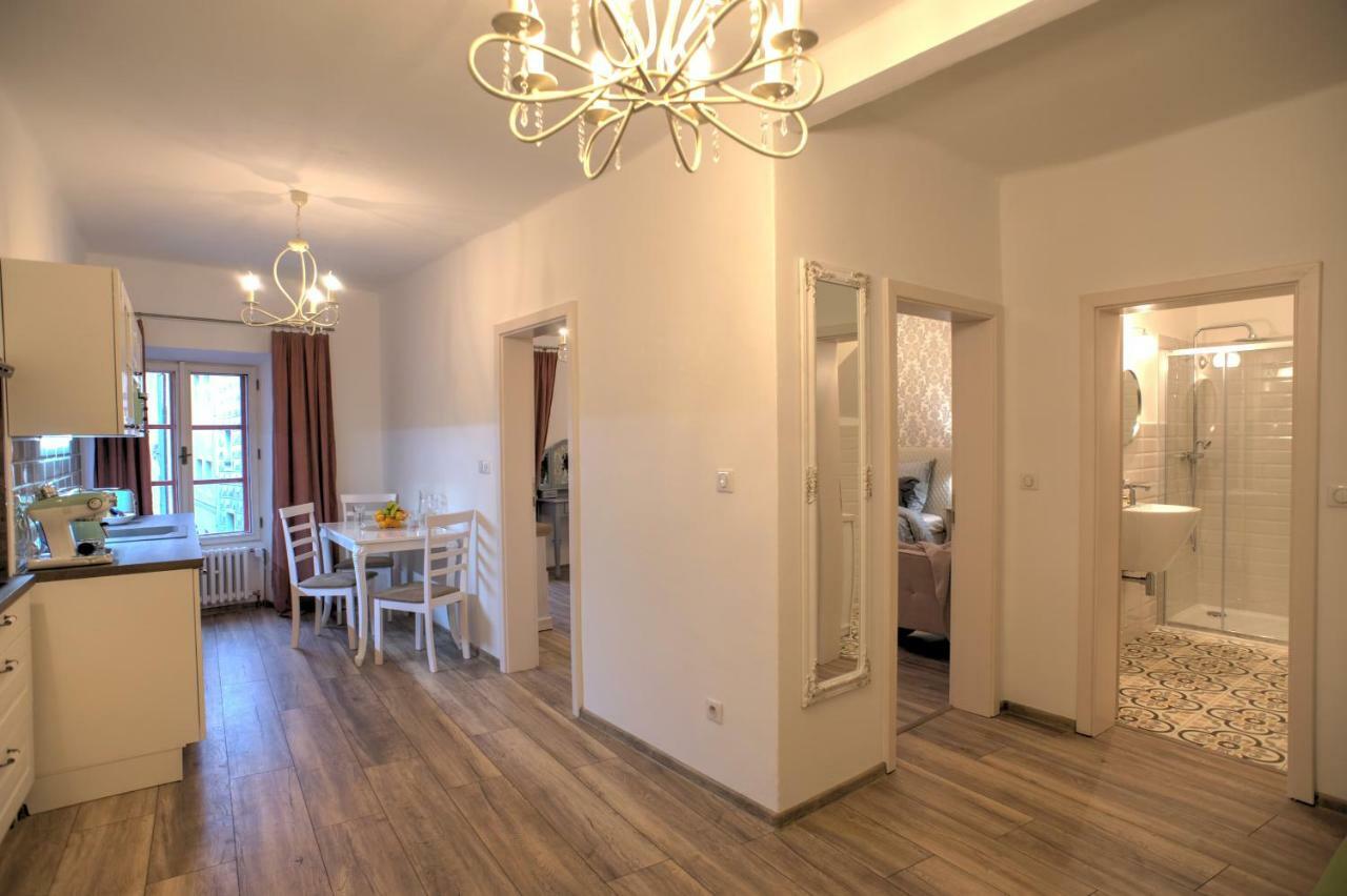 Kristanka - Kouzelne Apartmany Prachatice Exterior photo